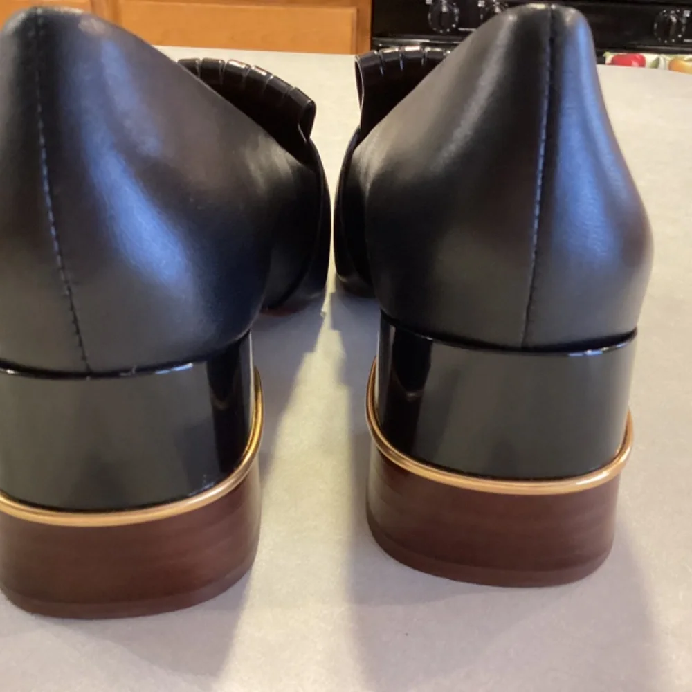 TORY BURCH LEATHER SHOES SIZE 8 - Picture 5 of 10
